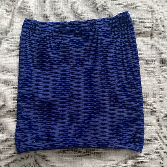 Stretchy blue mini skirt - Picture 1 of 1